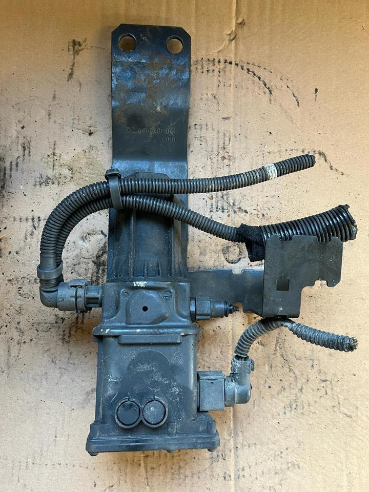 Mercedes Actros MP4 AdBlue Pumpe A0001405578 - Bomba de combustible para Camión: foto 1 Mercedes Actros MP4 AdBlue Pumpe A0001405578 - Bomba de combustible para Camión: foto 1