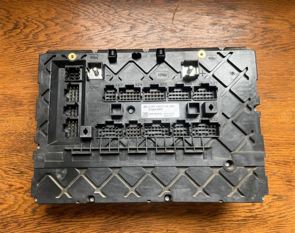 Mercedes Actros MP4 Continental Sicherungskasten A0014463158 - Fusible para Camión: foto 3 Mercedes Actros MP4 Continental Sicherungskasten A0014463158 - Fusible para Camión: foto 3