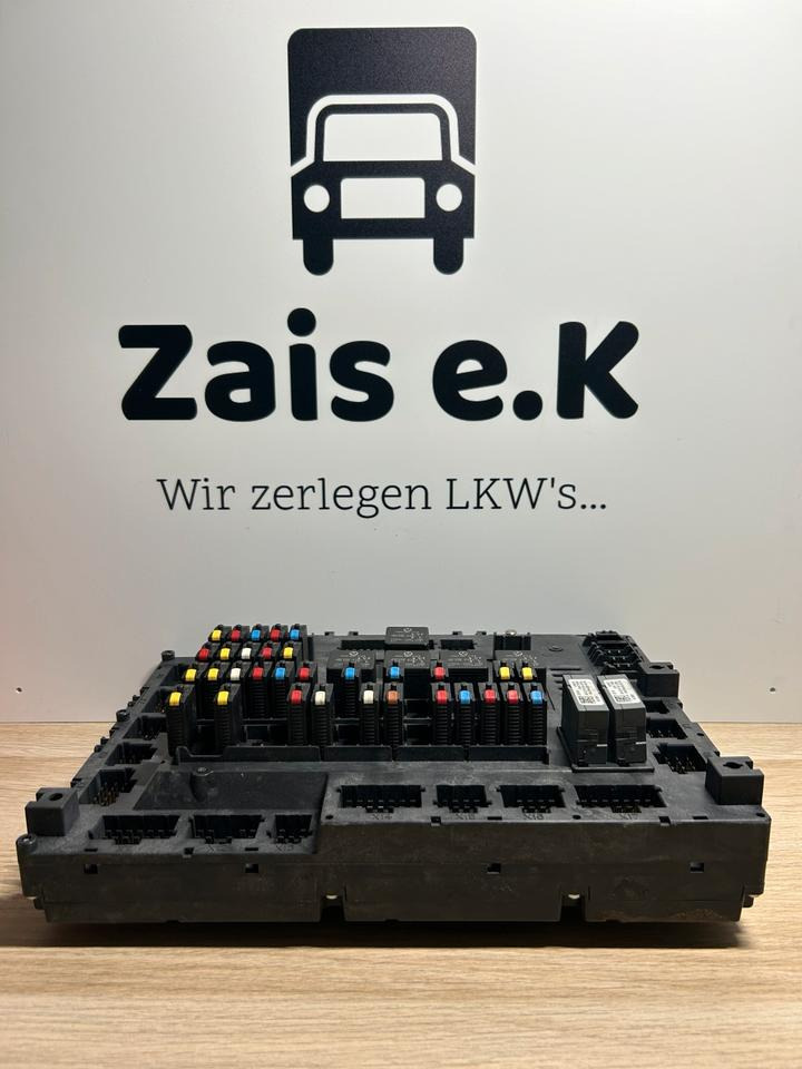 Mercedes Actros MP4 Continental Sicherungskasten A0014466158 - Fusible para Camión: foto 1 Mercedes Actros MP4 Continental Sicherungskasten A0014466158 - Fusible para Camión: foto 1