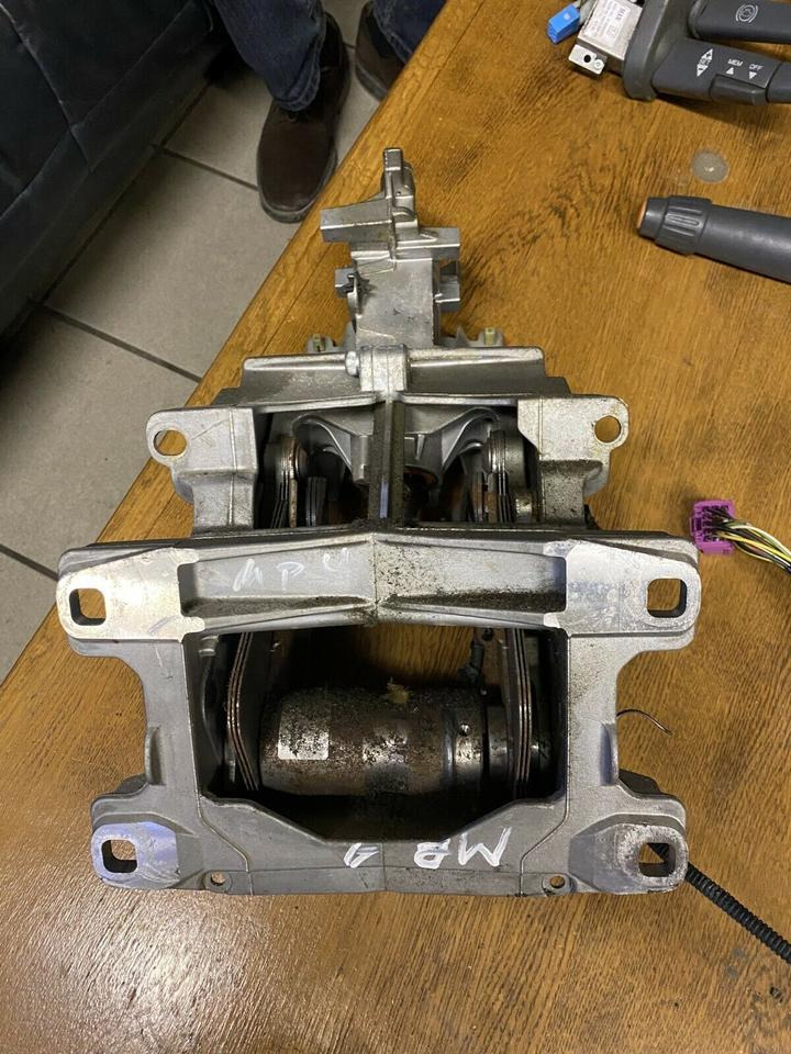 Mercedes Actros MP4 Lenksäule Lenkung - Columna de dirección para Camión: foto 2 Mercedes Actros MP4 Lenksäule Lenkung - Columna de dirección para Camión: foto 2