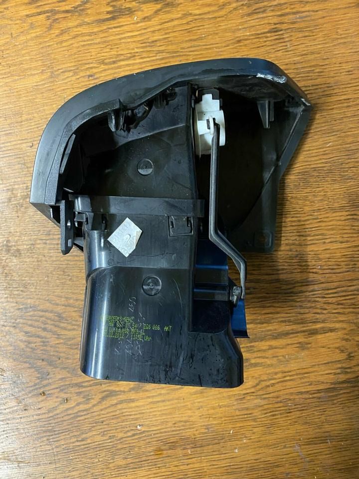 Mercedes Actros MP4 Luftdüse A 360 830 07 54 - Cabina e interior para Camión: foto 4 Mercedes Actros MP4 Luftdüse A 360 830 07 54 - Cabina e interior para Camión: foto 4
