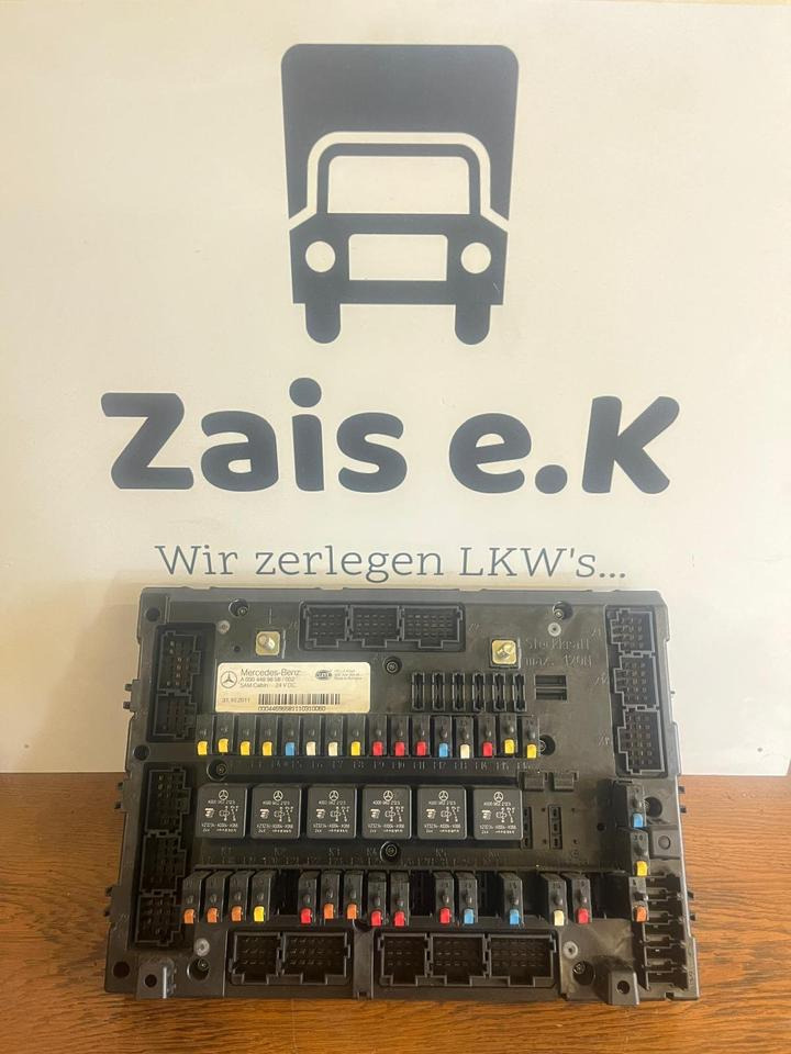 Mercedes Actros MP4 SAM Cabin Sicherungskasten A0004469658 - Fusible para Camión: foto 1 Mercedes Actros MP4 SAM Cabin Sicherungskasten A0004469658 - Fusible para Camión: foto 1