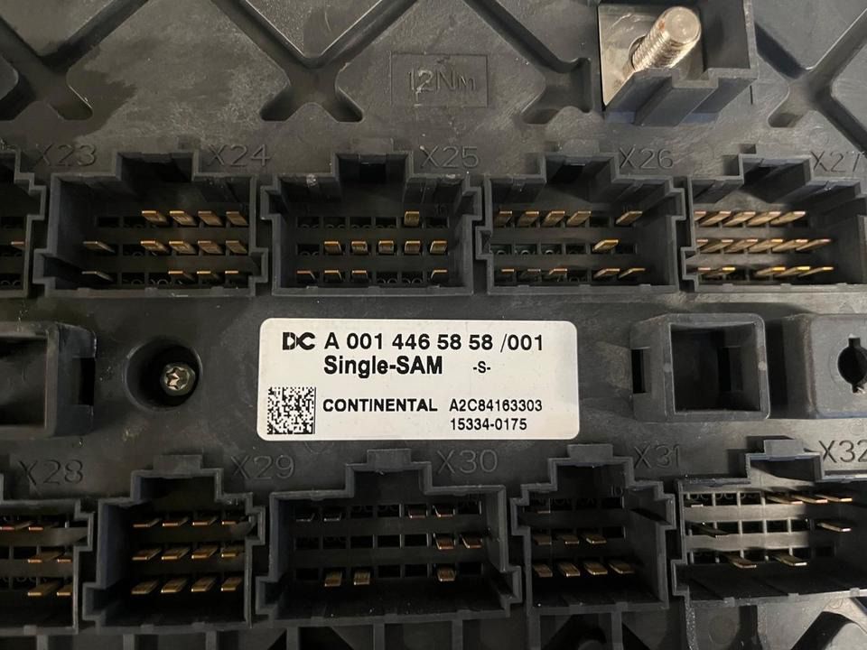 Mercedes Actros MP4 Single-SAM Sicherungskasten A0014465858 - Fusible para Camión: foto 3 Mercedes Actros MP4 Single-SAM Sicherungskasten A0014465858 - Fusible para Camión: foto 3