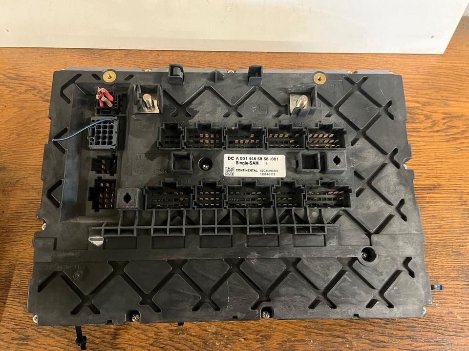 Mercedes Actros MP4 Single-SAM Sicherungskasten A0014465858 - Fusible para Camión: foto 4 Mercedes Actros MP4 Single-SAM Sicherungskasten A0014465858 - Fusible para Camión: foto 4