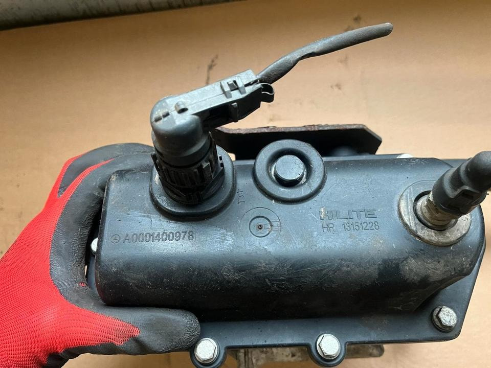 Mercedes-Benz Actros Atego EU4 EU5 AdBlue Pumpe A0001400978 - Bomba de combustible para Camión: foto 2 Mercedes-Benz Actros Atego EU4 EU5 AdBlue Pumpe A0001400978 - Bomba de combustible para Camión: foto 2