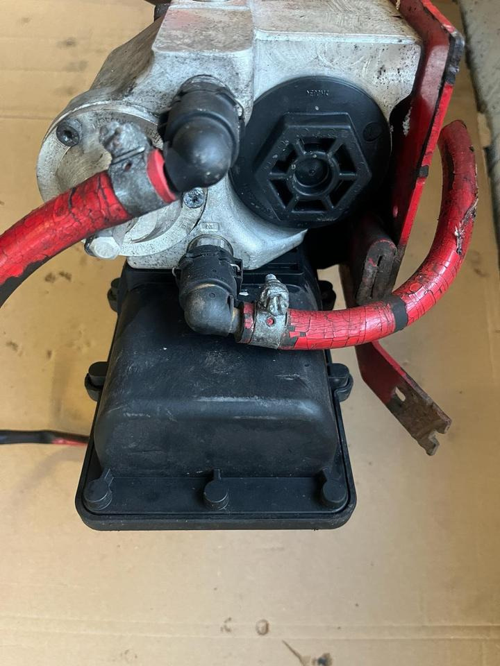 Mercedes-Benz Actros Atego EU4 EU5 AdBlue Pumpe A0001401578 - Bomba de combustible para Camión: foto 5 Mercedes-Benz Actros Atego EU4 EU5 AdBlue Pumpe A0001401578 - Bomba de combustible para Camión: foto 5