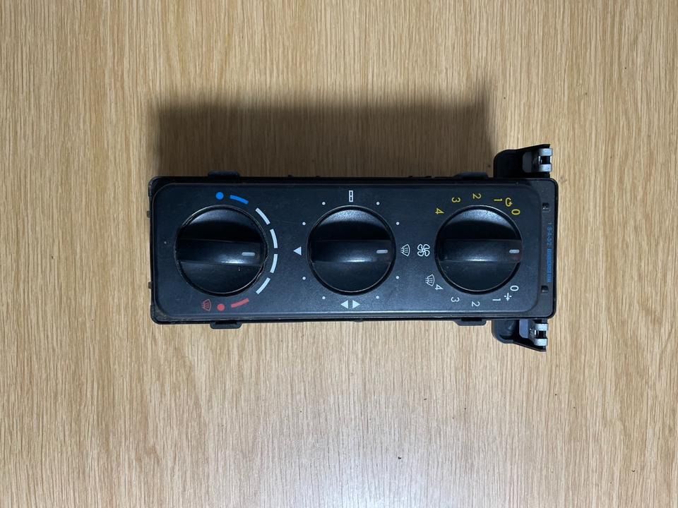 Mercedes-Benz axor atego heizungsbedienung A9408200097 - Calefacción/ Ventilación para Camión: foto 1 Mercedes-Benz axor atego heizungsbedienung A9408200097 - Calefacción/ Ventilación para Camión: foto 1