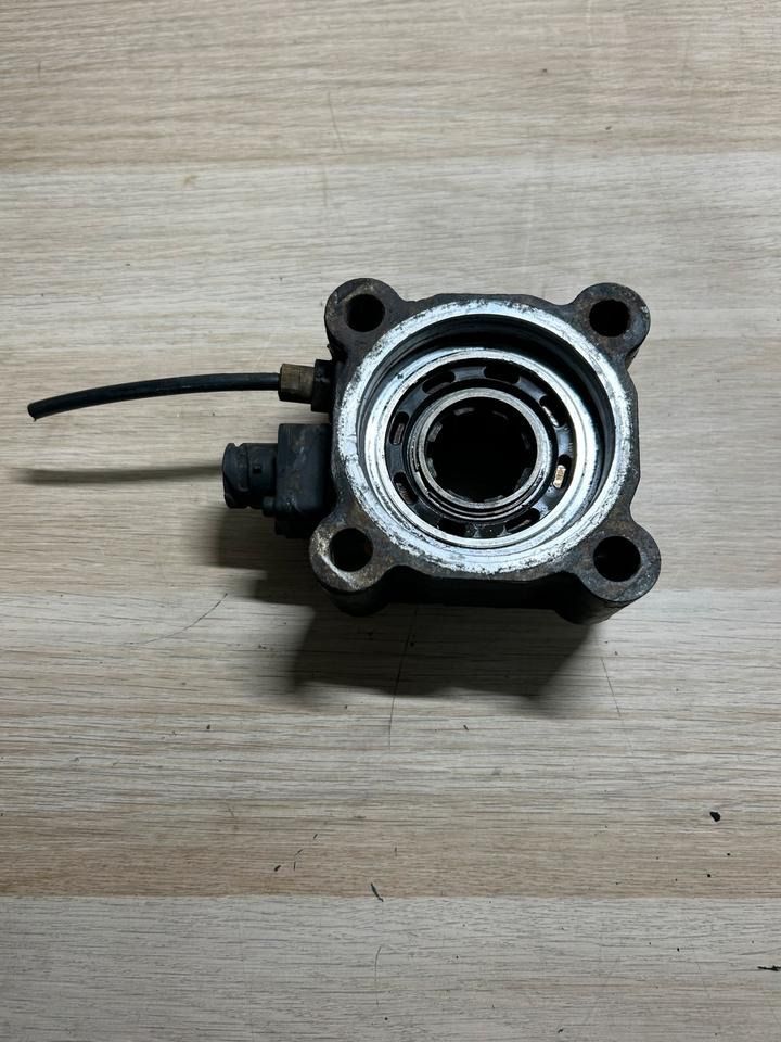 MAN Nebenantrieb ZF 81.38100-6771 - Piezas de recambio: foto 2 MAN Nebenantrieb ZF 81.38100-6771 - Piezas de recambio: foto 2