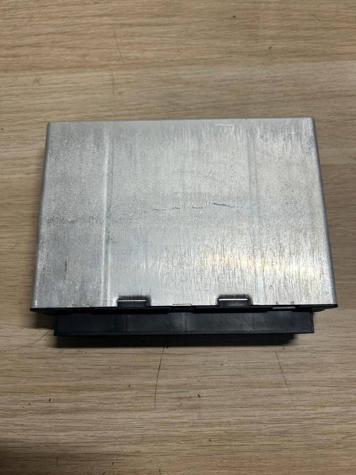 MAN Siemens VDO Elektronik FFR Steuergerät 81.25805.7052 - Piezas de recambio: foto 4 MAN Siemens VDO Elektronik FFR Steuergerät 81.25805.7052 - Piezas de recambio: foto 4
