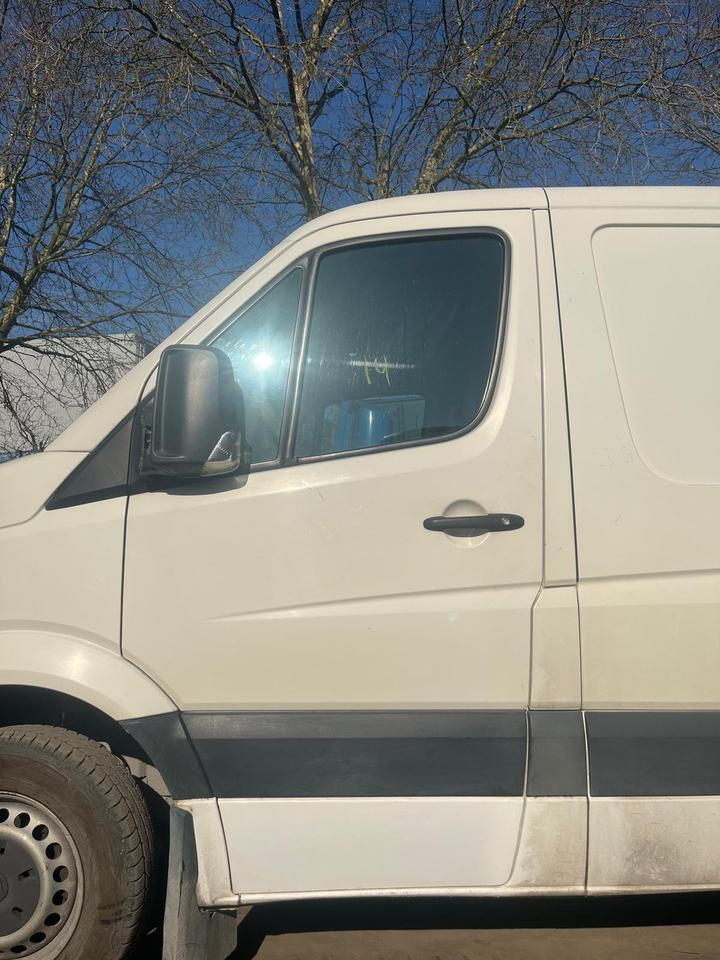 VW Crafter Fahrertür, Tür links weiß mit Spiegel - Piezas de recambio: foto 1 VW Crafter Fahrertür, Tür links weiß mit Spiegel - Piezas de recambio: foto 1
