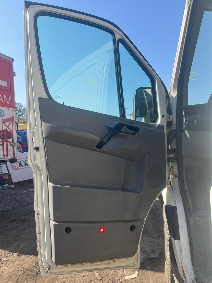 VW Crafter Fahrertür, Tür links weiß mit Spiegel - Piezas de recambio: foto 3 VW Crafter Fahrertür, Tür links weiß mit Spiegel - Piezas de recambio: foto 3