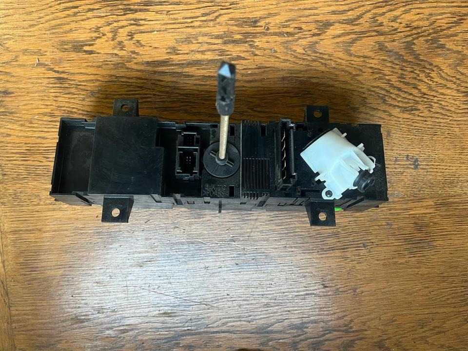 VW Crafter Klimabedienteil Klima Heizung 5HB009182 - Calefacción/ Ventilación para Camión: foto 4 VW Crafter Klimabedienteil Klima Heizung 5HB009182 - Calefacción/ Ventilación para Camión: foto 4