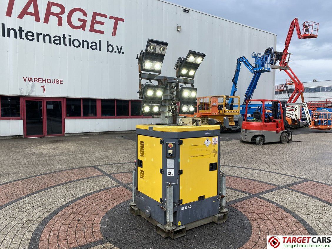 ATLAS COPCO QLB60 TOWER LIGHT 4x350W LED W/GENERATOR 2016 4429HRS - Torre de iluminación: foto 1 ATLAS COPCO QLB60 TOWER LIGHT 4x350W LED W/GENERATOR 2016 4429HRS - Torre de iluminación: foto 1
