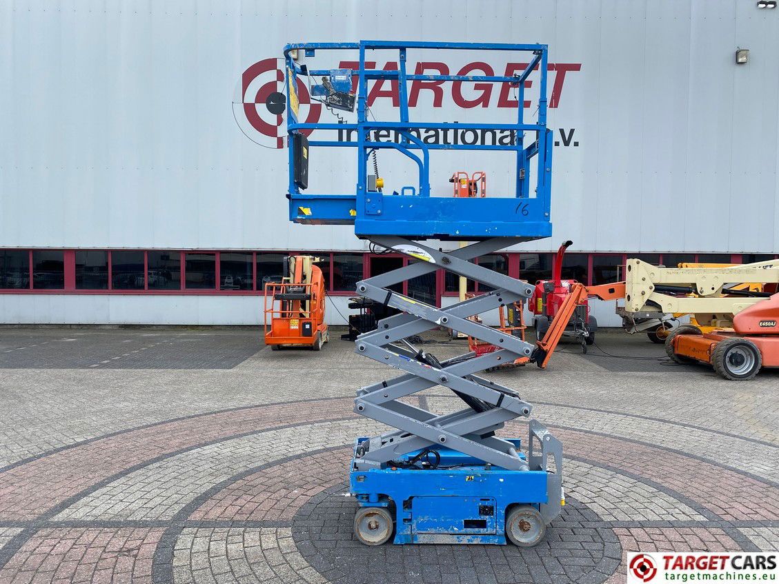 GENIE GS-1330M E-DRIVE ELECTRIC GS1330M SCISSOR WORK LIFT 2020 590CM GS30MD-2486 - Plataforma de tijeras: foto 5 GENIE GS-1330M E-DRIVE ELECTRIC GS1330M SCISSOR WORK LIFT 2020 590CM GS30MD-2486 - Plataforma de tijeras: foto 5