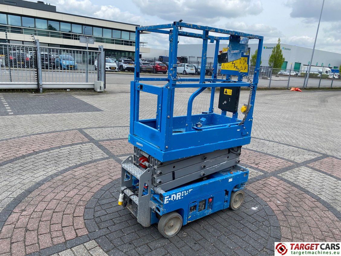 GENIE GS-1330M E-DRIVE ELECTRIC GS1330M SCISSOR WORK LIFT 2020 590CM GS30MD-2486 - Plataforma de tijeras: foto 3 GENIE GS-1330M E-DRIVE ELECTRIC GS1330M SCISSOR WORK LIFT 2020 590CM GS30MD-2486 - Plataforma de tijeras: foto 3
