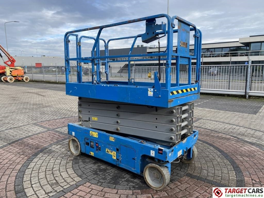 Genie GS-3246 Electric Scissor Work Lift 1175cm - Plataforma de tijeras: foto 2 Genie GS-3246 Electric Scissor Work Lift 1175cm - Plataforma de tijeras: foto 2