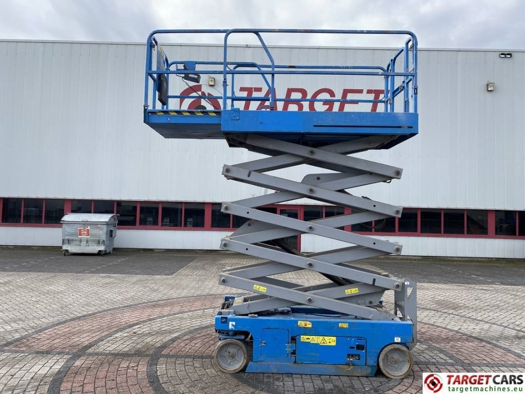 Genie GS-3246 Electric Scissor Work Lift 1175cm - Plataforma de tijeras: foto 5 Genie GS-3246 Electric Scissor Work Lift 1175cm - Plataforma de tijeras: foto 5