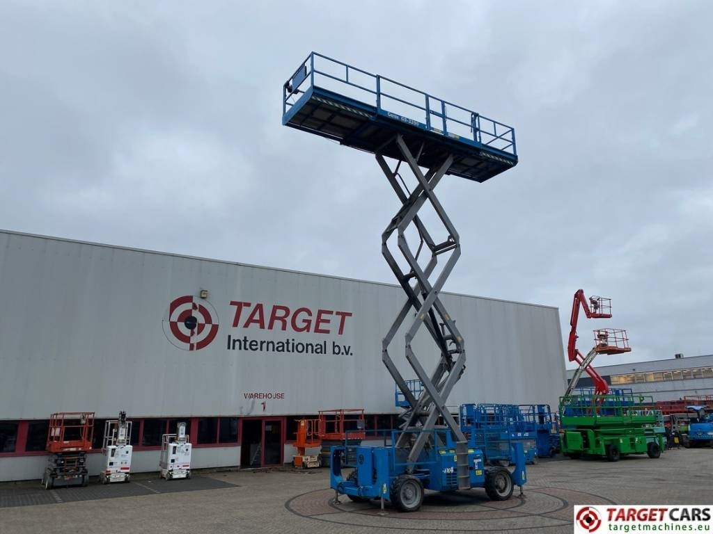 Plataforma de tijeras Genie GS-3390RT Diesel 4x4 Scissor Work Lift 1206cm: foto 6