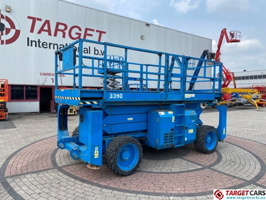 Genie GS-3390RT Diesel 4x4 Scissor Work Lift 1206cm - Plataforma de tijeras: foto 1 Genie GS-3390RT Diesel 4x4 Scissor Work Lift 1206cm - Plataforma de tijeras: foto 1