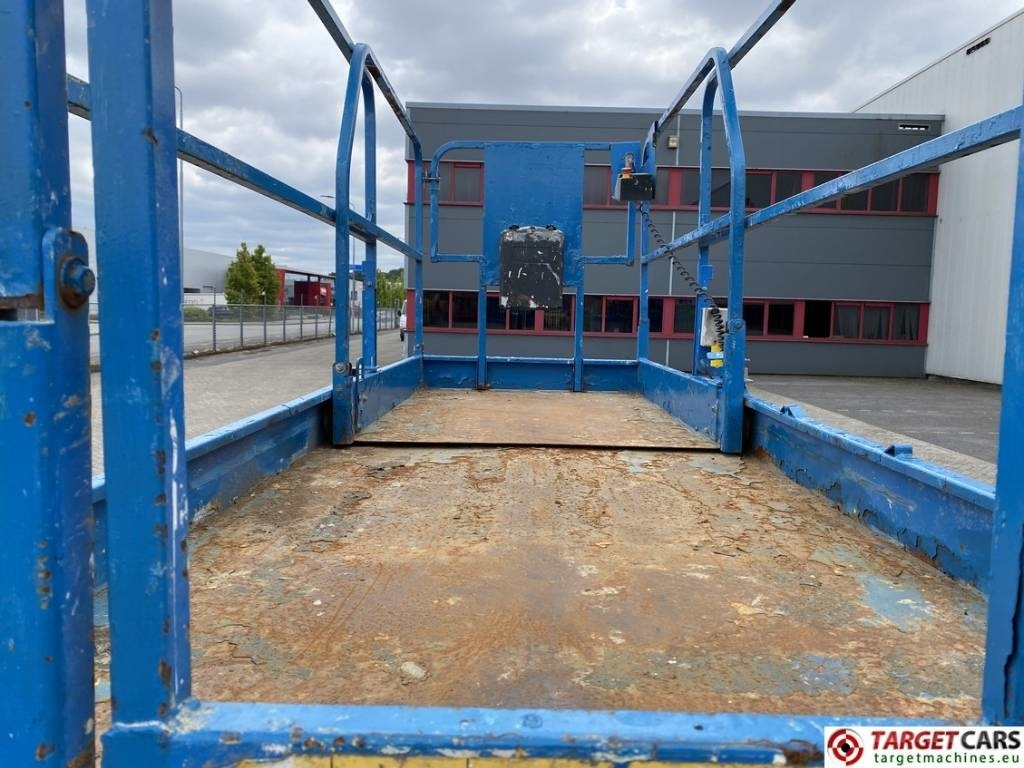 Leasing financiero de Genie GS-4047 Electric 4047 Scissor Work Lift 1389cm  leasing Genie GS-4047 Electric 4047 Scissor Work Lift 1389cm: foto 8