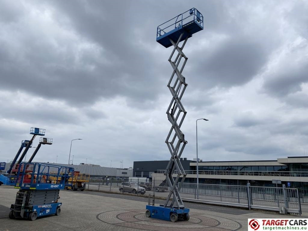 Leasing financiero de Genie GS-4047 Electric 4047 Scissor Work Lift 1389cm  leasing Genie GS-4047 Electric 4047 Scissor Work Lift 1389cm: foto 7