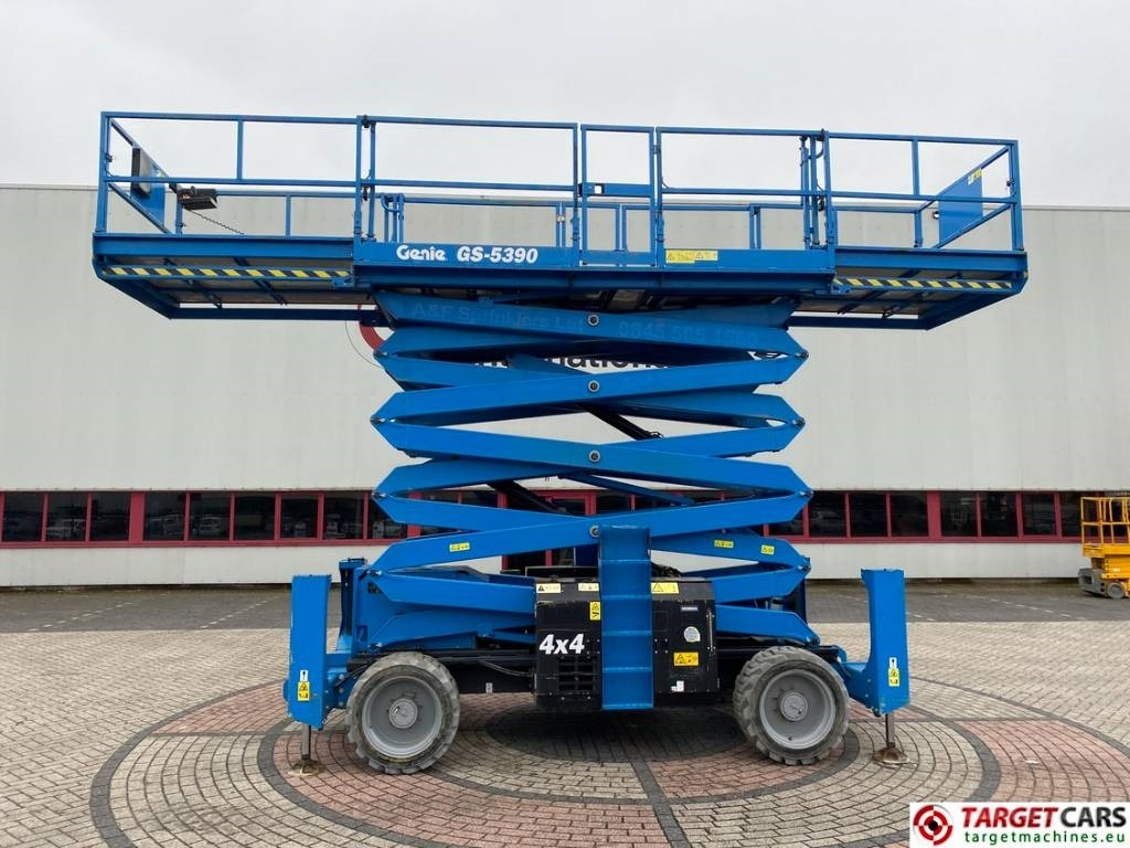 Genie GS-5390 RT LPG 4x4 Scissor Work Lift 1815cm - Plataforma de tijeras: foto 5 Genie GS-5390 RT LPG 4x4 Scissor Work Lift 1815cm - Plataforma de tijeras: foto 5