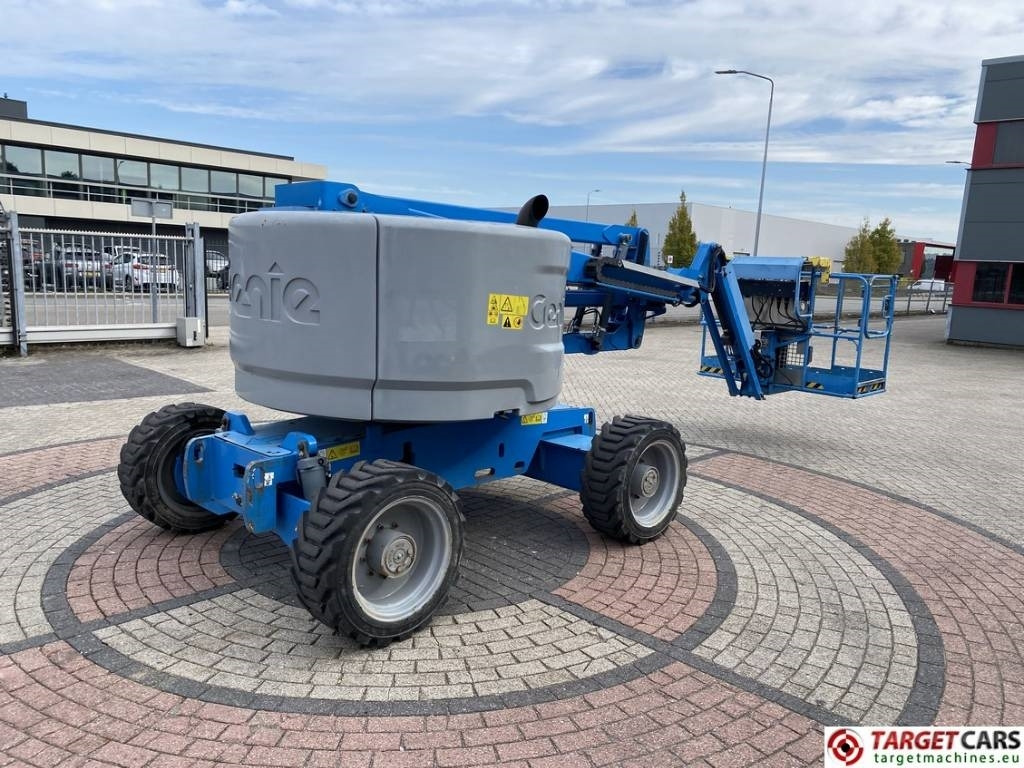 Genie Z-45/25J Diesel 4x4 Articulated Boom Lift 1605cm - Plataforma articulada: foto 3 Genie Z-45/25J Diesel 4x4 Articulated Boom Lift 1605cm - Plataforma articulada: foto 3