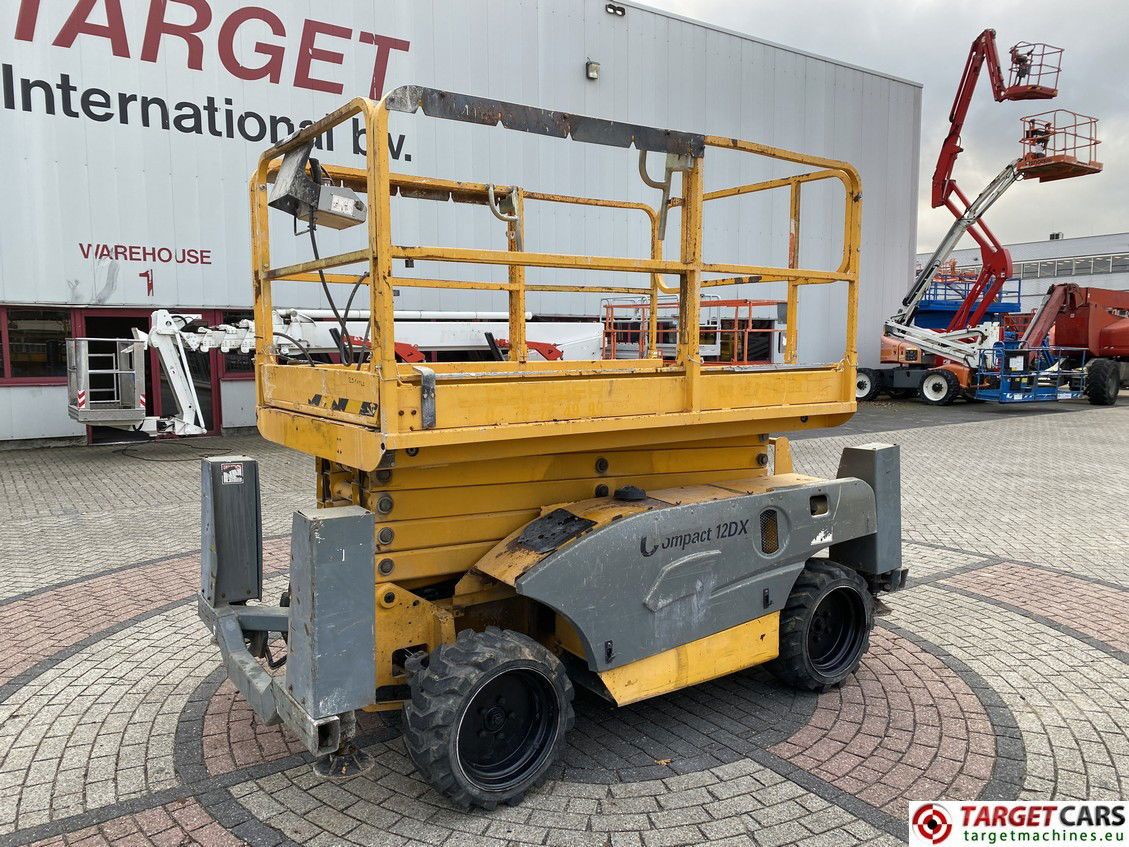 HAULOTTE COMPACT 12DX DIESEL 4x4 SCISSOR WORKLIFT 1206CM 2016 2003154 JACKLEGS - Plataforma de tijeras: foto 1 HAULOTTE COMPACT 12DX DIESEL 4x4 SCISSOR WORKLIFT 1206CM 2016 2003154 JACKLEGS - Plataforma de tijeras: foto 1