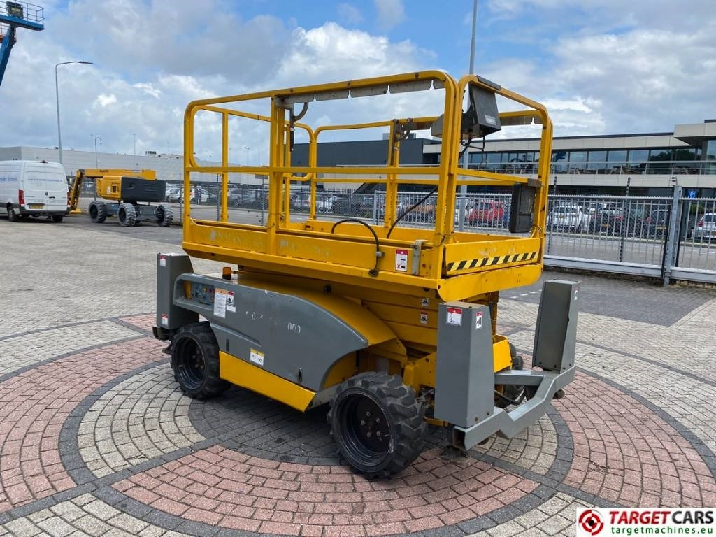 Haulotte Compact 10DX Diesel 4x4 Scissor Work Lift 1015cm - Plataforma de tijeras: foto 2 Haulotte Compact 10DX Diesel 4x4 Scissor Work Lift 1015cm - Plataforma de tijeras: foto 2