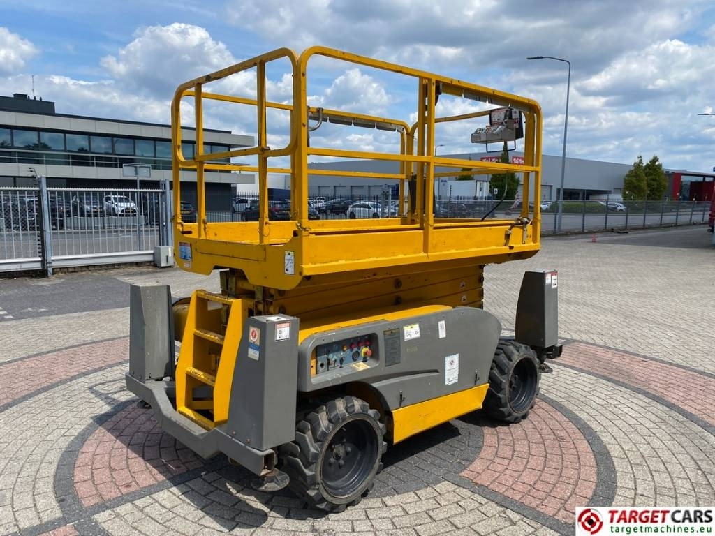 Haulotte Compact 12DX Diesel 4x4 Scissor Work Lift 1206cm - Plataforma de tijeras: foto 3 Haulotte Compact 12DX Diesel 4x4 Scissor Work Lift 1206cm - Plataforma de tijeras: foto 3
