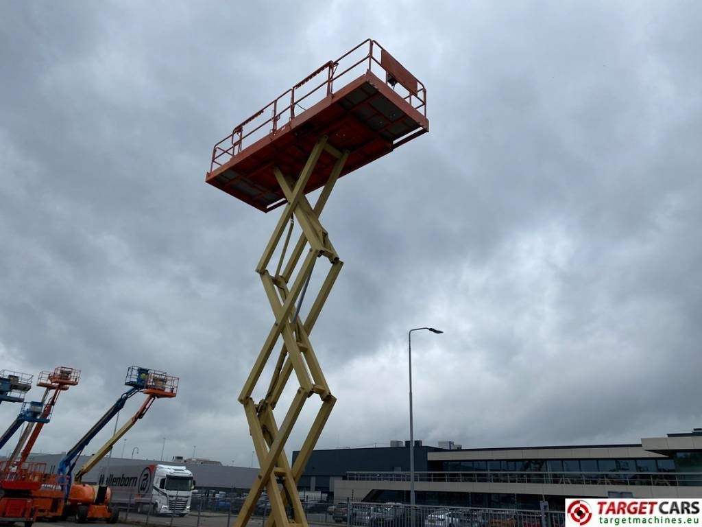 Plataforma de tijeras JLG 3394RT Diesel 4x4 Scissor Work Lift 1206cm: foto 28 Plataforma de tijeras JLG 3394RT Diesel 4x4 Scissor Work Lift 1206cm: foto 28
