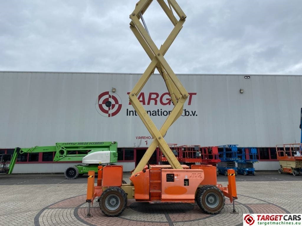 Plataforma de tijeras JLG 3394RT Diesel 4x4 Scissor Work Lift 1206cm: foto 19 Plataforma de tijeras JLG 3394RT Diesel 4x4 Scissor Work Lift 1206cm: foto 19