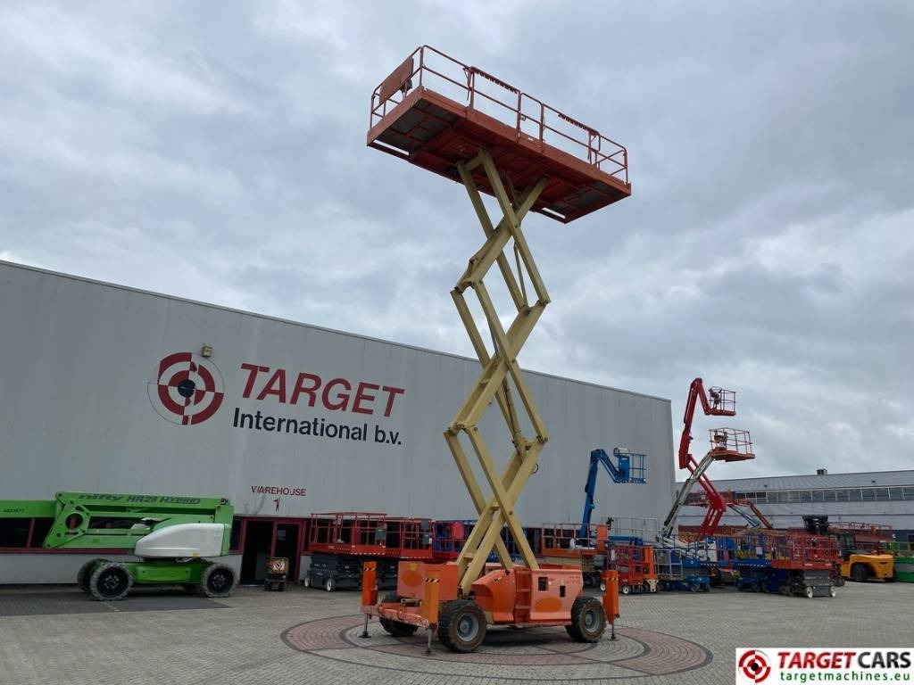 Plataforma de tijeras JLG 3394RT Diesel 4x4 Scissor Work Lift 1206cm: foto 6 Plataforma de tijeras JLG 3394RT Diesel 4x4 Scissor Work Lift 1206cm: foto 6