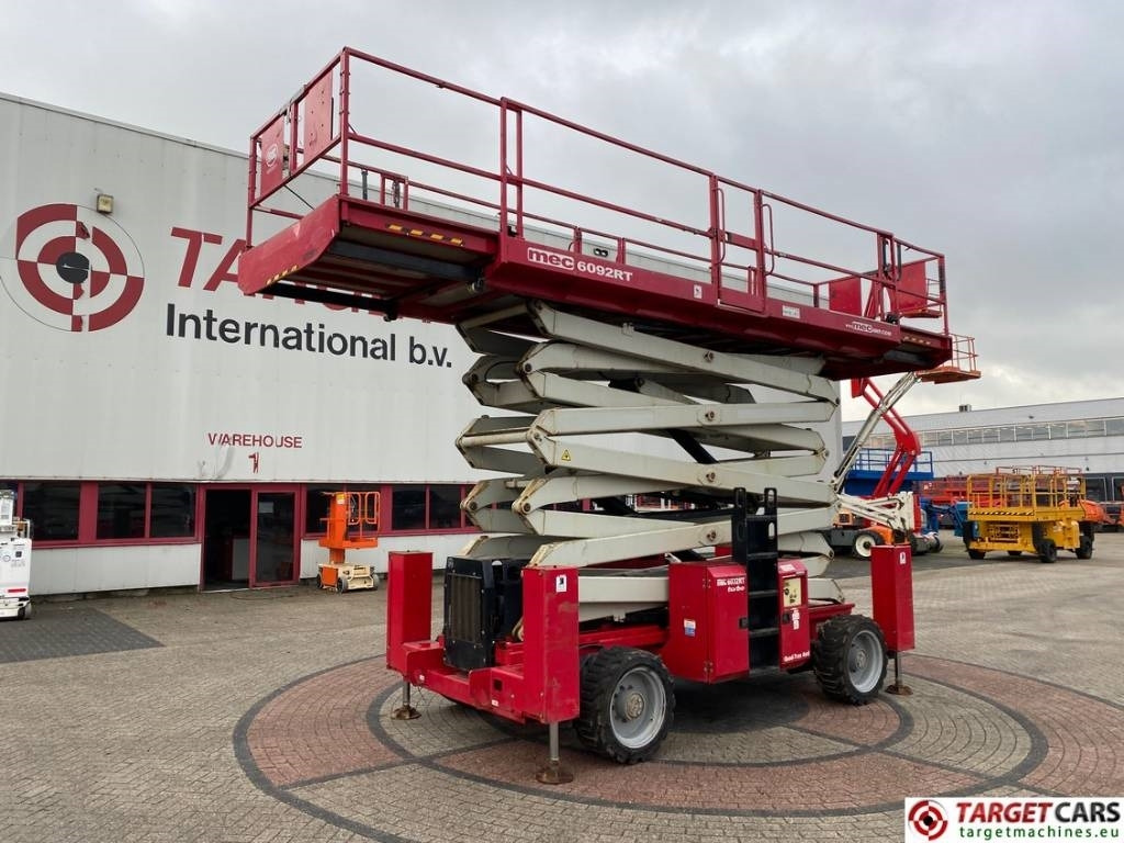 Plataforma de tijeras MEC 6092RT Diesel 4x4 Scissor Work Lift 2020cm: foto 36