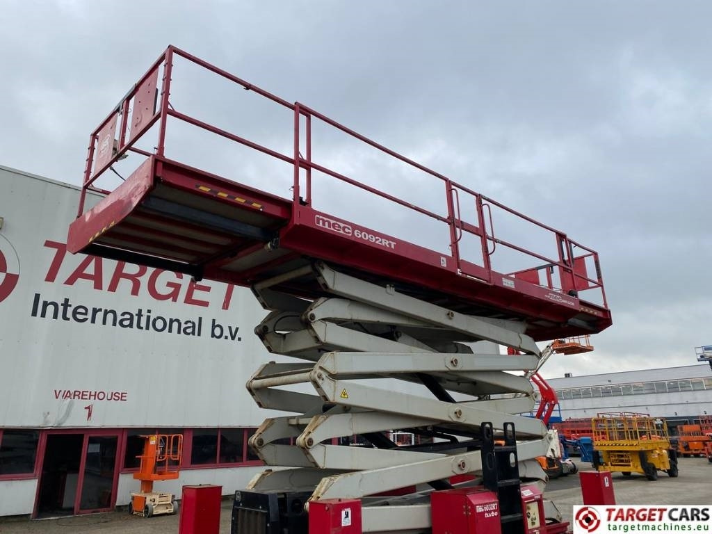 Plataforma de tijeras MEC 6092RT Diesel 4x4 Scissor Work Lift 2020cm: foto 37