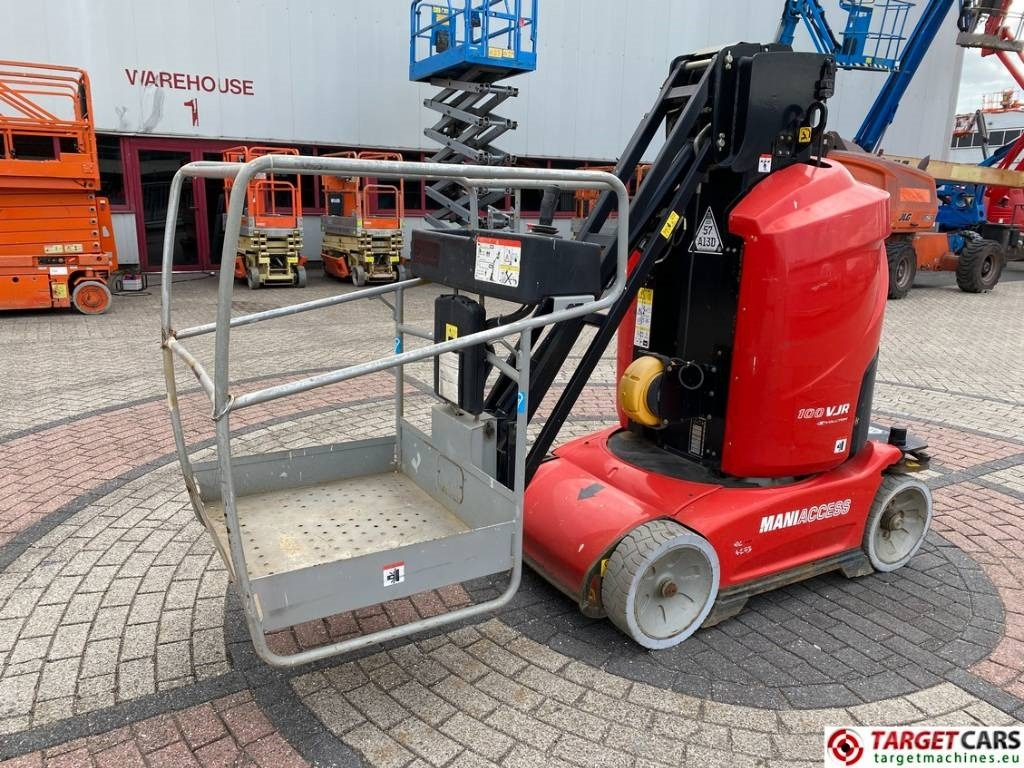 Manitou 100VJR Evolution Vertical Mast Work Lift 990cm - Plataforma de mástil vertical: foto 1 Manitou 100VJR Evolution Vertical Mast Work Lift 990cm - Plataforma de mástil vertical: foto 1