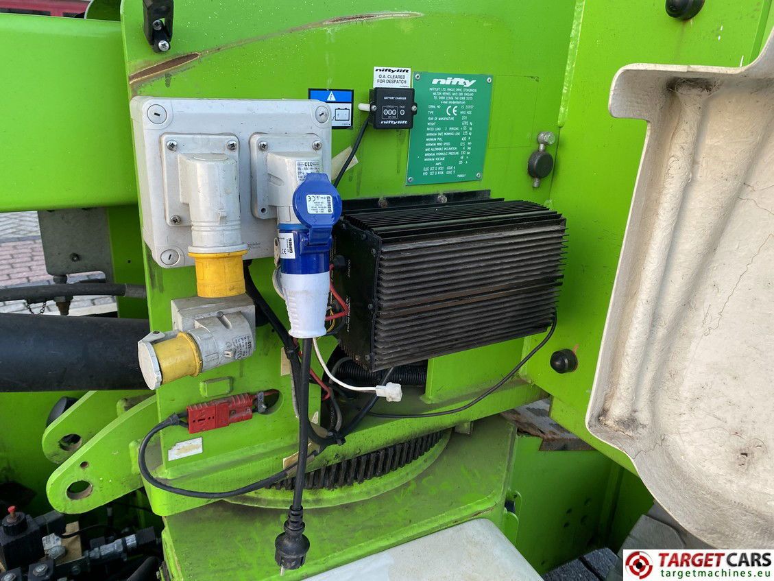 Plataforma articulada NIFTYLIFT HR15NDE ARTICULATED BIFUEL HYBRID BI-ENERGY BOOM WORKLIFT 2011 1550CM 15-20937: foto 13 Plataforma articulada NIFTYLIFT HR15NDE ARTICULATED BIFUEL HYBRID BI-ENERGY BOOM WORKLIFT 2011 1550CM 15-20937: foto 13