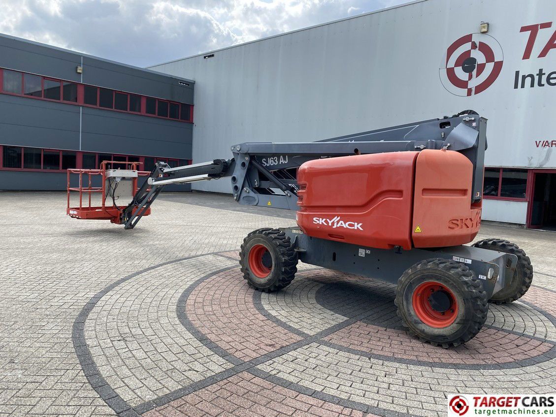 SKYJACK SJ63AJ 4x4 ARTICULATED DIESEL BOOM WORK LIFT W/JIB 2136CM 2020 1026HRS - Plataforma articulada: foto 4 SKYJACK SJ63AJ 4x4 ARTICULATED DIESEL BOOM WORK LIFT W/JIB 2136CM 2020 1026HRS - Plataforma articulada: foto 4