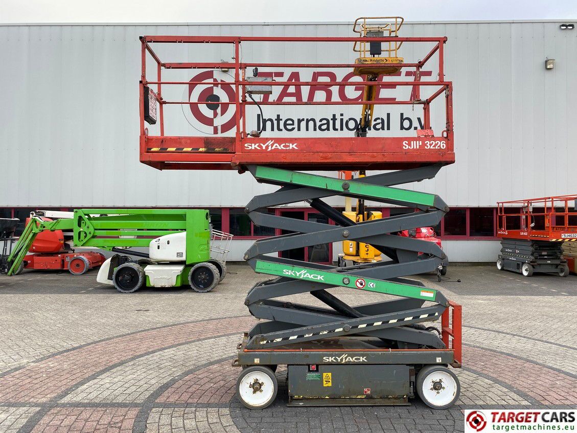 SKYJACK SJIII-3226 ELECTRIC SJ3226 SCISSOR WORKLIFT 2017 27031491 215HRS 990CM - Plataforma de tijeras: foto 5 SKYJACK SJIII-3226 ELECTRIC SJ3226 SCISSOR WORKLIFT 2017 27031491 215HRS 990CM - Plataforma de tijeras: foto 5