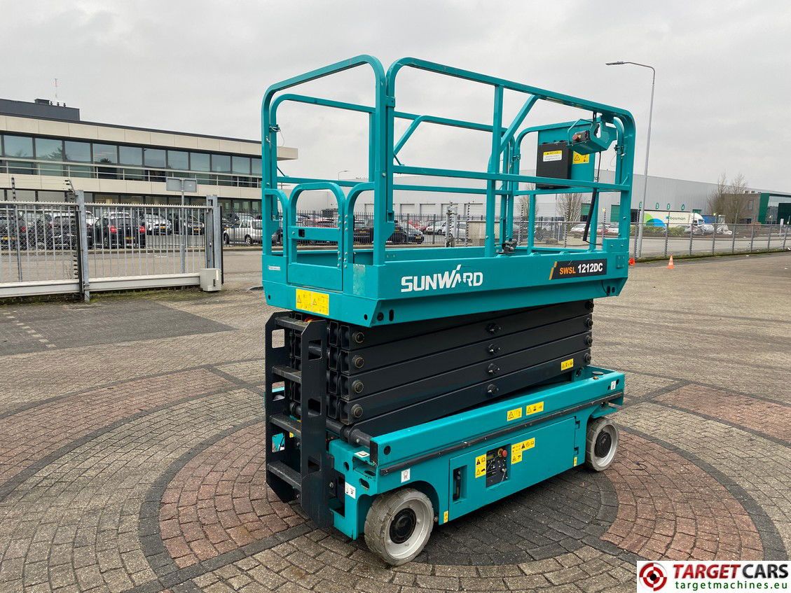 SUNWARD SWSL1212DC ELECTRIC 1212DC SCISSOR WORK LIFT 1200CM 2022 86HRS S00186 - Plataforma de tijeras: foto 3 SUNWARD SWSL1212DC ELECTRIC 1212DC SCISSOR WORK LIFT 1200CM 2022 86HRS S00186 - Plataforma de tijeras: foto 3