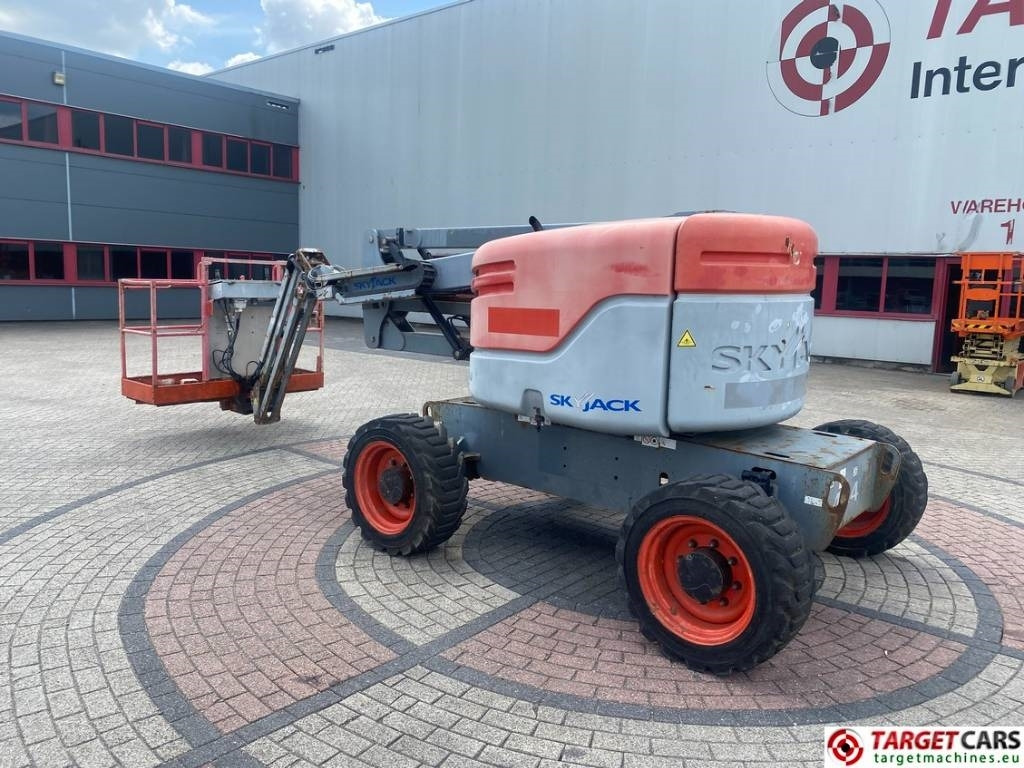 SkyJack SJ46AJ Diesel 4x4 Articulated Boom WorkLift 1593cm - Plataforma articulada: foto 4 SkyJack SJ46AJ Diesel 4x4 Articulated Boom WorkLift 1593cm - Plataforma articulada: foto 4