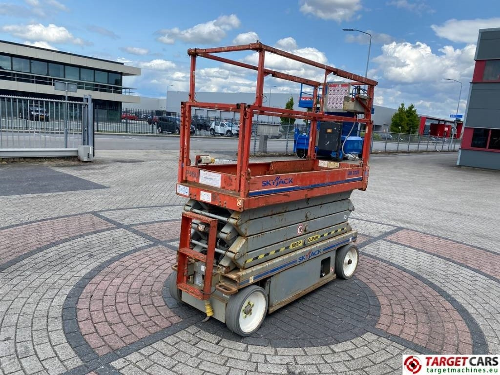 SkyJack SJIII-3226 Electric 3226 Scissor Work Lift 990cm - Plataforma de tijeras: foto 3 SkyJack SJIII-3226 Electric 3226 Scissor Work Lift 990cm - Plataforma de tijeras: foto 3