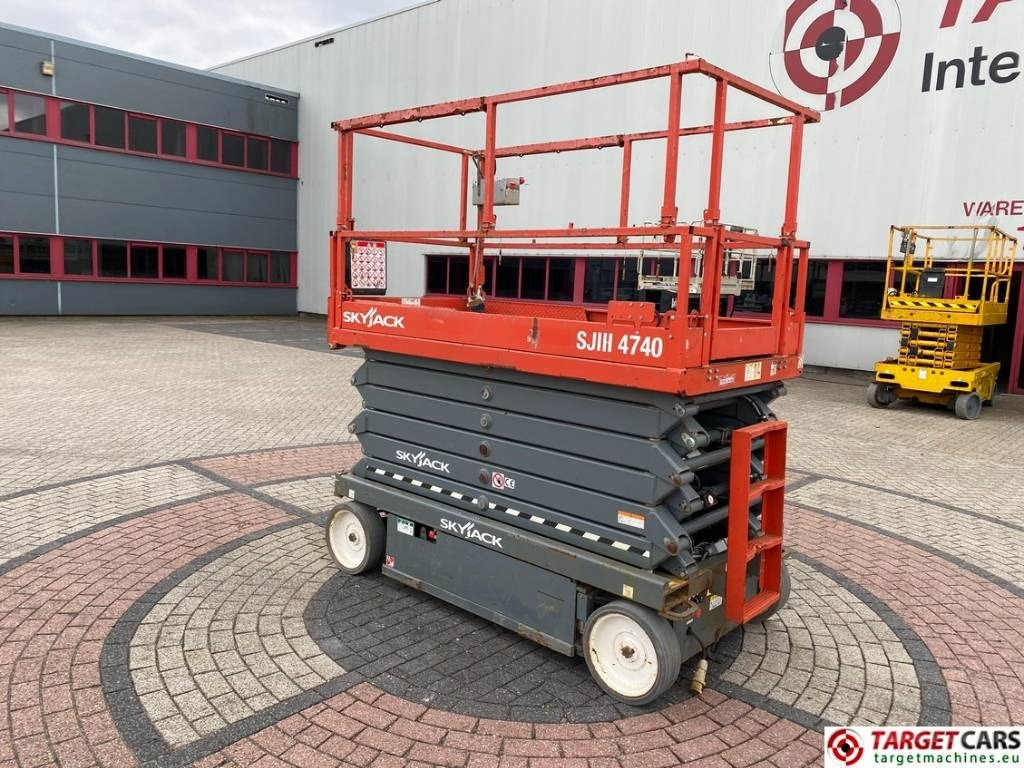 SkyJack SJIII-4740 Electric 4740 Scissor Work Lift 1380cm  - Plataforma de tijeras: foto 4 SkyJack SJIII-4740 Electric 4740 Scissor Work Lift 1380cm  - Plataforma de tijeras: foto 4