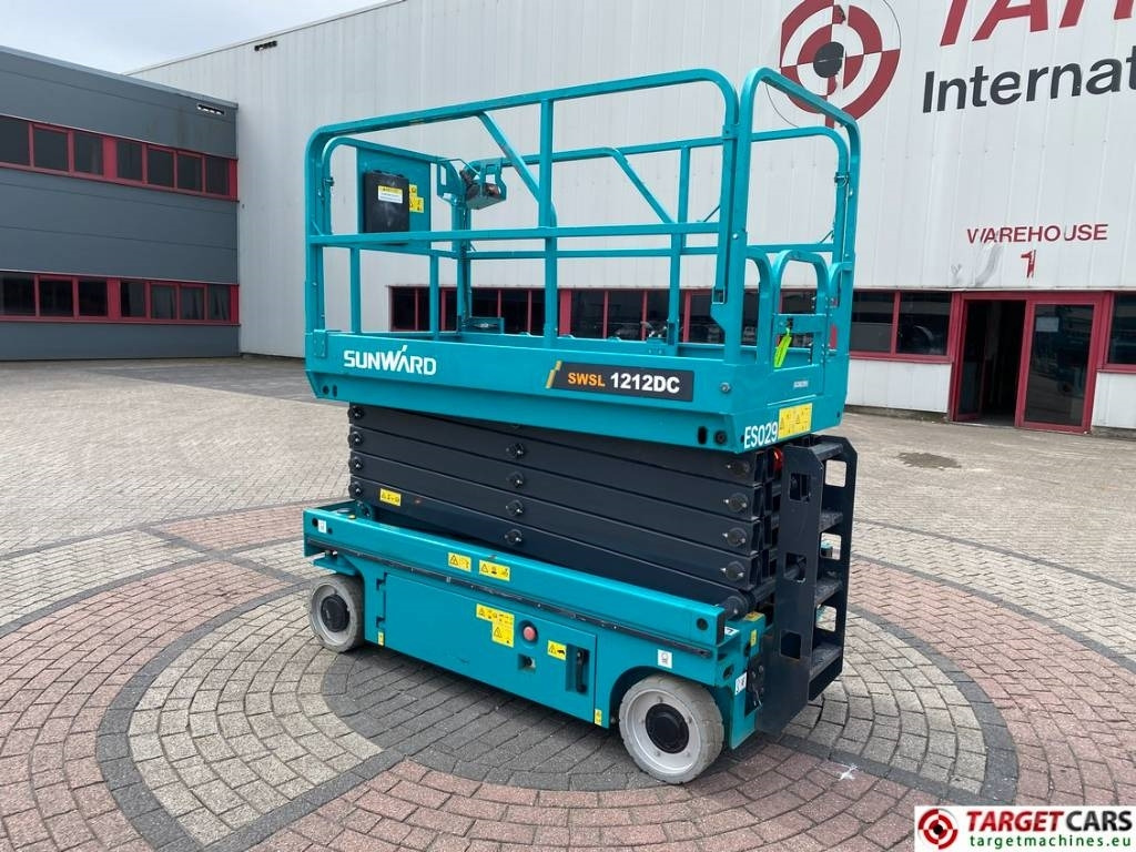 Sunward SWSL1212DC Electric Scissor Work LIft 1200cm - Plataforma de tijeras: foto 4 Sunward SWSL1212DC Electric Scissor Work LIft 1200cm - Plataforma de tijeras: foto 4