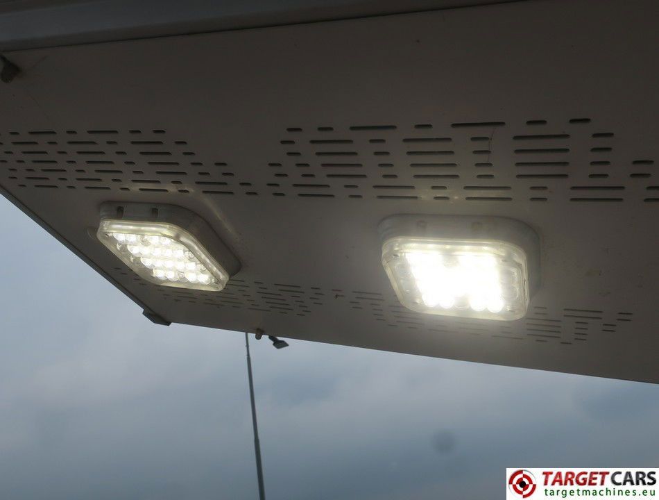TRIME X-POLE 2x25W LED SOLAR TOWER LIGHT 550CM 2020 560200056 - Torre de iluminación: foto 5 TRIME X-POLE 2x25W LED SOLAR TOWER LIGHT 550CM 2020 560200056 - Torre de iluminación: foto 5