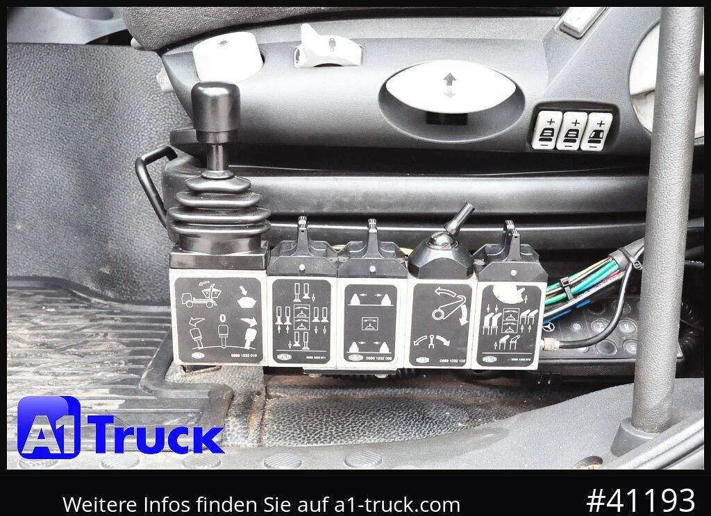 MERCEDES-BENZ Actros 2548 MP3 Meiller AK 16T Lenkachse, Re0tarder - Portacontenedor de cadenas camión: foto 4 MERCEDES-BENZ Actros 2548 MP3 Meiller AK 16T Lenkachse, Re0tarder - Portacontenedor de cadenas camión: foto 4