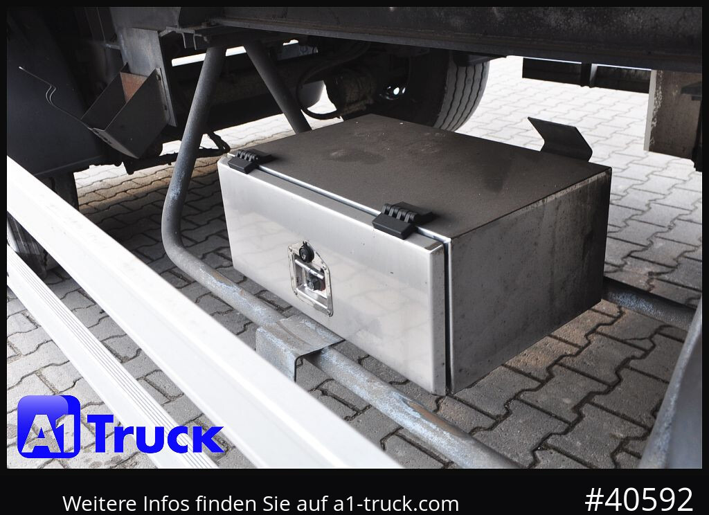 SCHMITZ Achwege & Tönjes, Rohrbahn, Fleisch, Schmitz Aufbau - Frigorífico remolque: foto 3 SCHMITZ Achwege & Tönjes, Rohrbahn, Fleisch, Schmitz Aufbau - Frigorífico remolque: foto 3