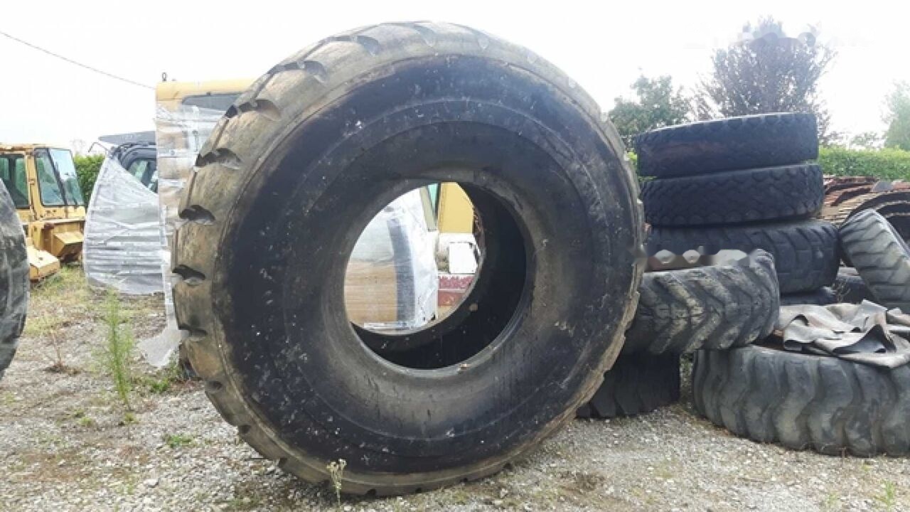 Bridgestone 29.5R35 - Neumático para Grader: foto 2 Bridgestone 29.5R35 - Neumático para Grader: foto 2