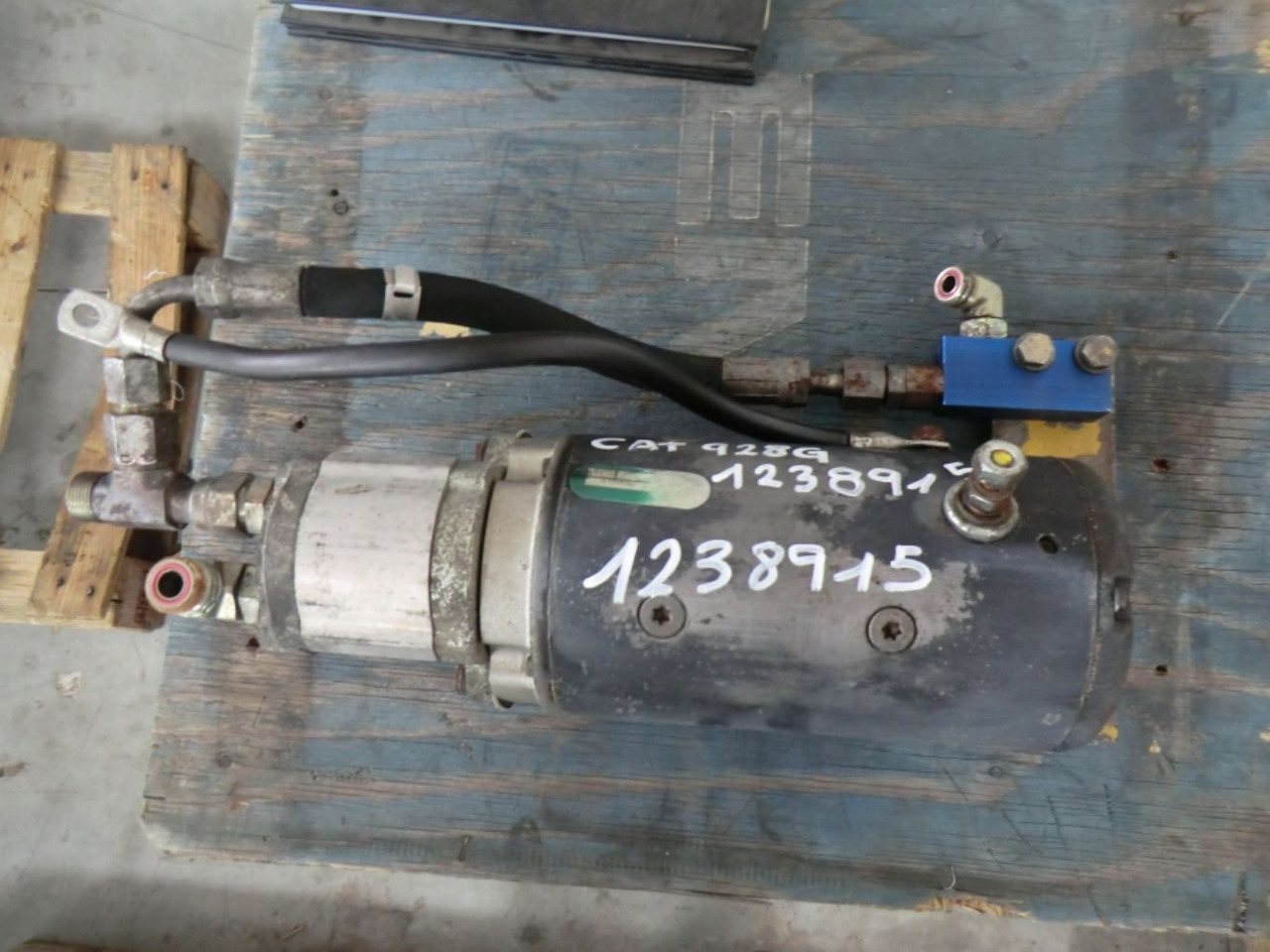 Caterpillar 928G POMPE STERZO AUSILIARIO - Bomba hidráulica para Maquinaria de construcción: foto 2 Caterpillar 928G POMPE STERZO AUSILIARIO - Bomba hidráulica para Maquinaria de construcción: foto 2