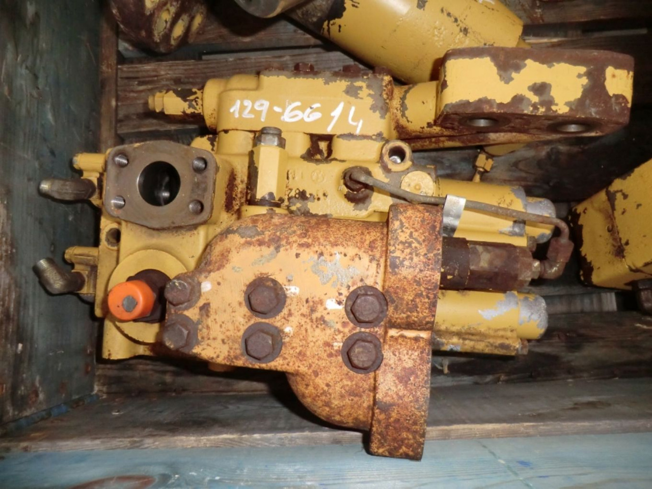 Caterpillar 963C DISTRIBUTORE OLIO IDRAULICO - Válvula hidráulica para Maquinaria de construcción: foto 1 Caterpillar 963C DISTRIBUTORE OLIO IDRAULICO - Válvula hidráulica para Maquinaria de construcción: foto 1